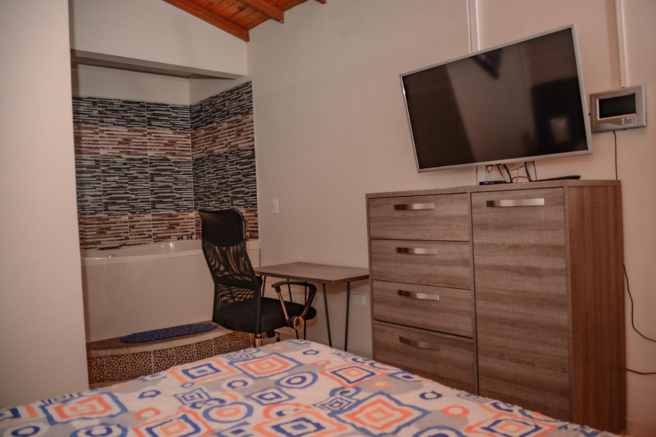 Poblado Brownstone Lägenhet Medellín Exteriör bild