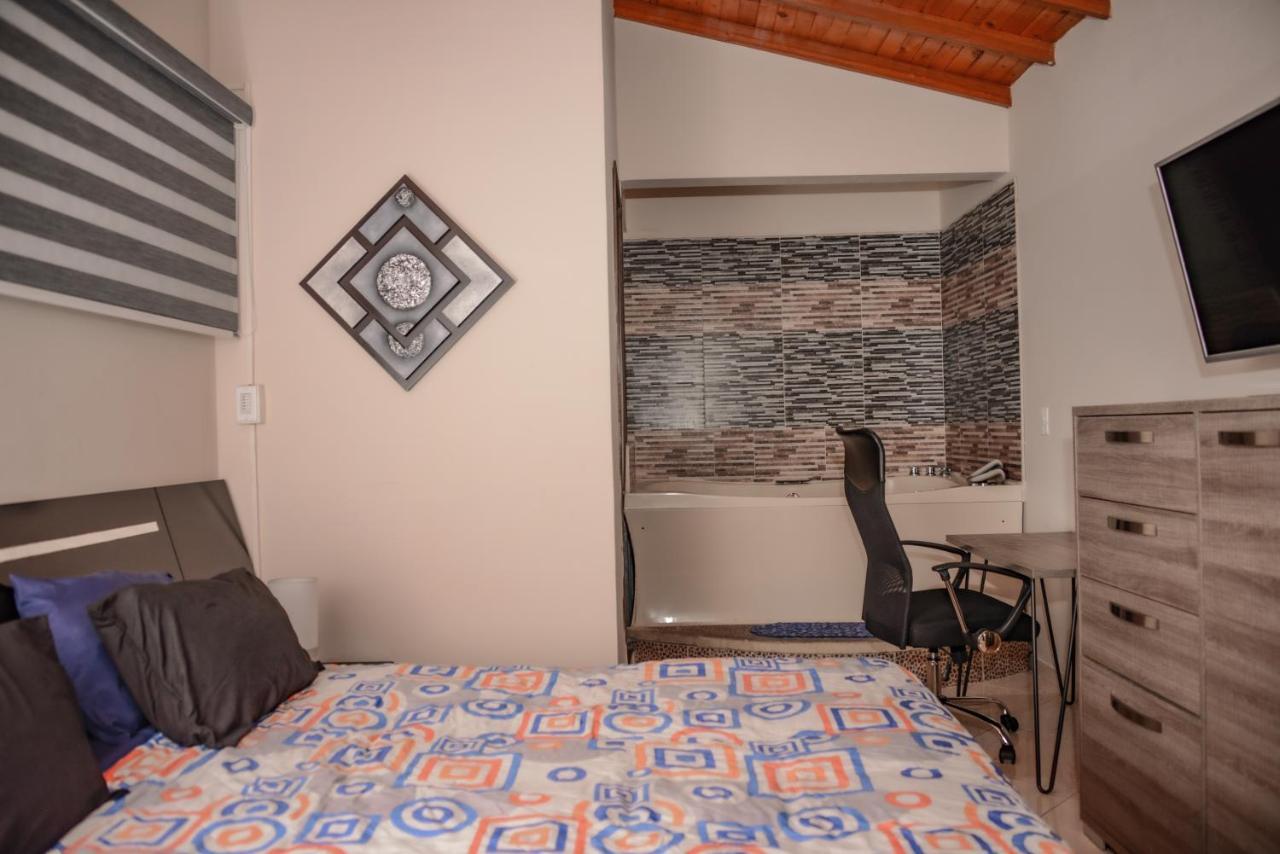 Poblado Brownstone Lägenhet Medellín Exteriör bild