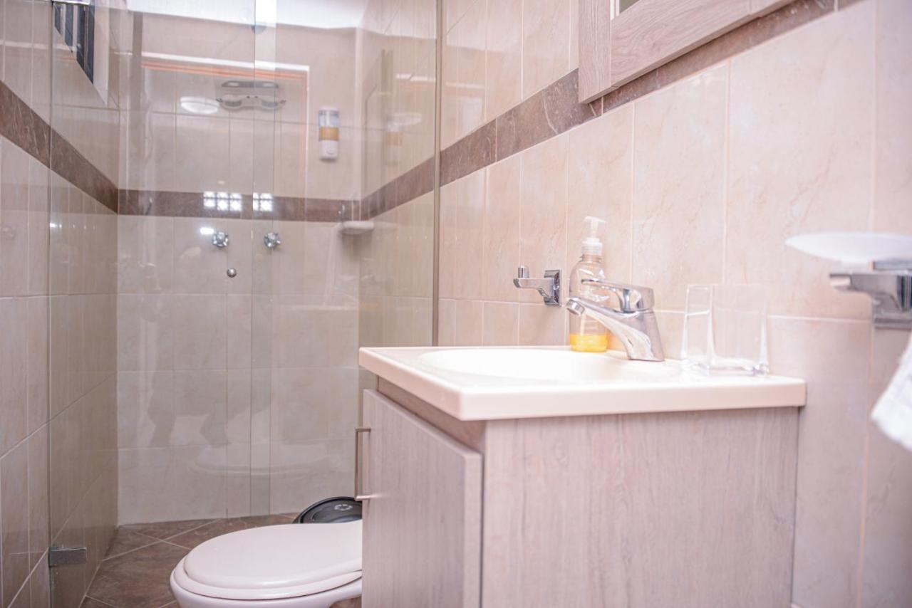Poblado Brownstone Lägenhet Medellín Exteriör bild